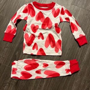 Carters - Hearts/Valentines PJs - 9M